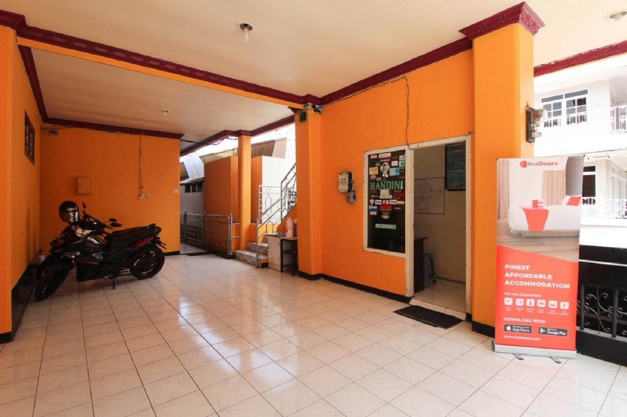 Reddoorz Near Sarangan Lake Magetan Exterior photo